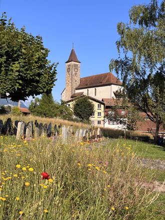 Kirche-Friedhof-Foto-Zora-Herren